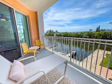 806 E Windward Way Lantana FL 33462