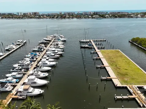806 E Windward Way Lantana FL 33462