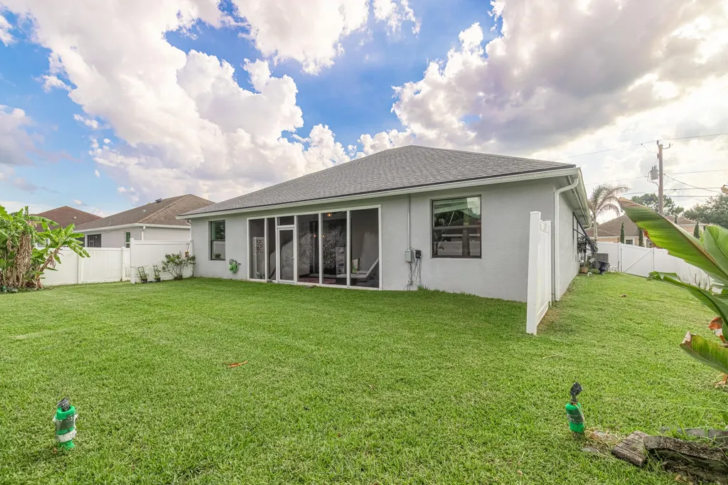 5775 NW Cahaba Street Port St Lucie FL 34986