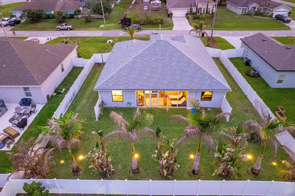 5775 NW Cahaba Street Port St Lucie FL 34986
