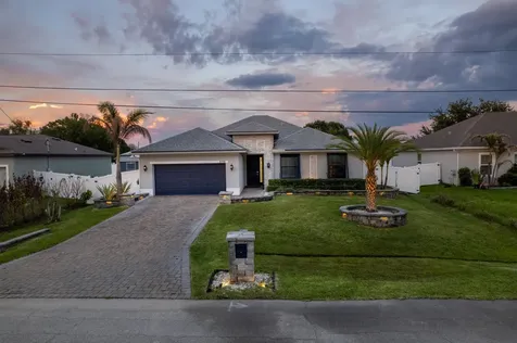 5775 NW Cahaba Street Port St Lucie FL 34986