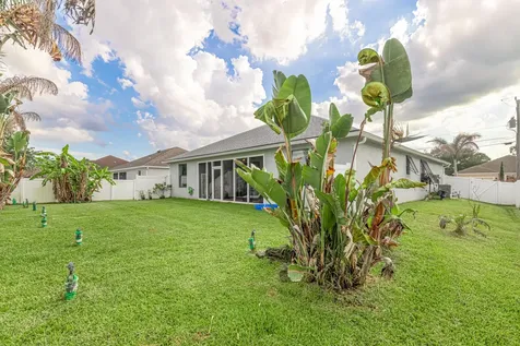 5775 NW Cahaba Street Port St Lucie FL 34986