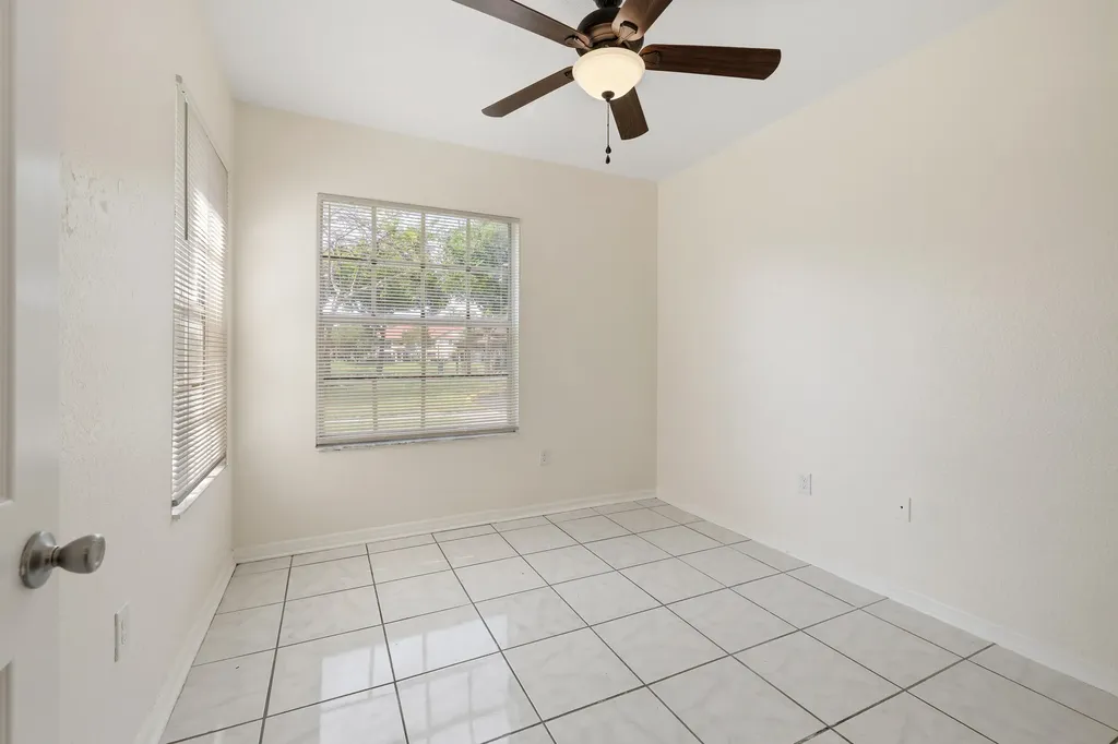 1307 Belmont Lane North Lauderdale FL 33068
