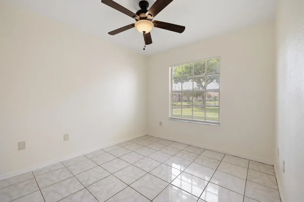 1307 Belmont Lane North Lauderdale FL 33068