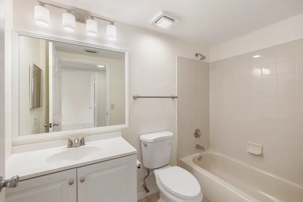 1307 Belmont Lane North Lauderdale FL 33068