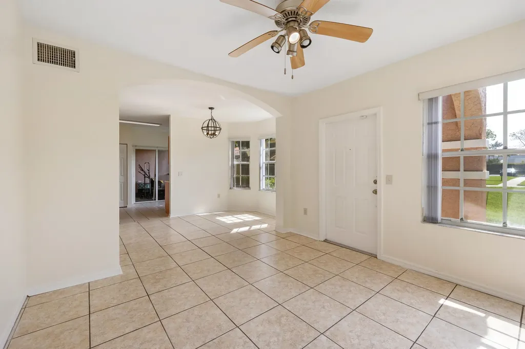 1307 Belmont Lane North Lauderdale FL 33068