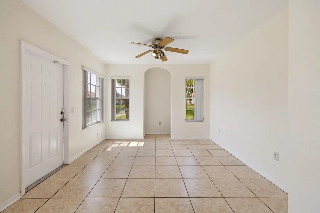 1307 Belmont Lane North Lauderdale FL 33068