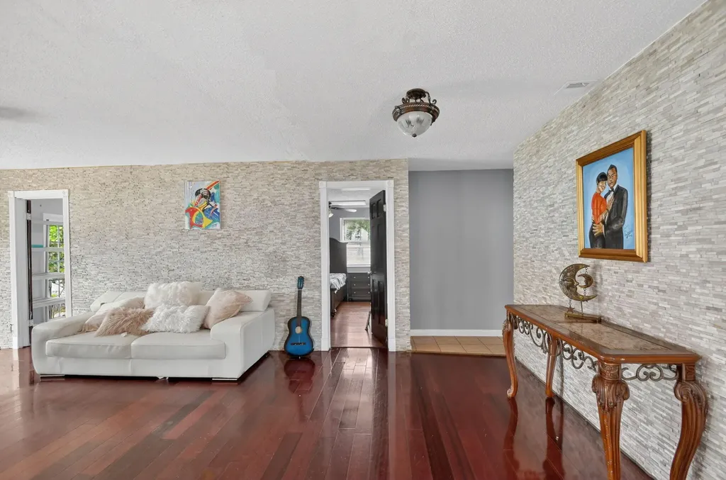 4033 Kent Avenue Lake Worth Beach FL 33461