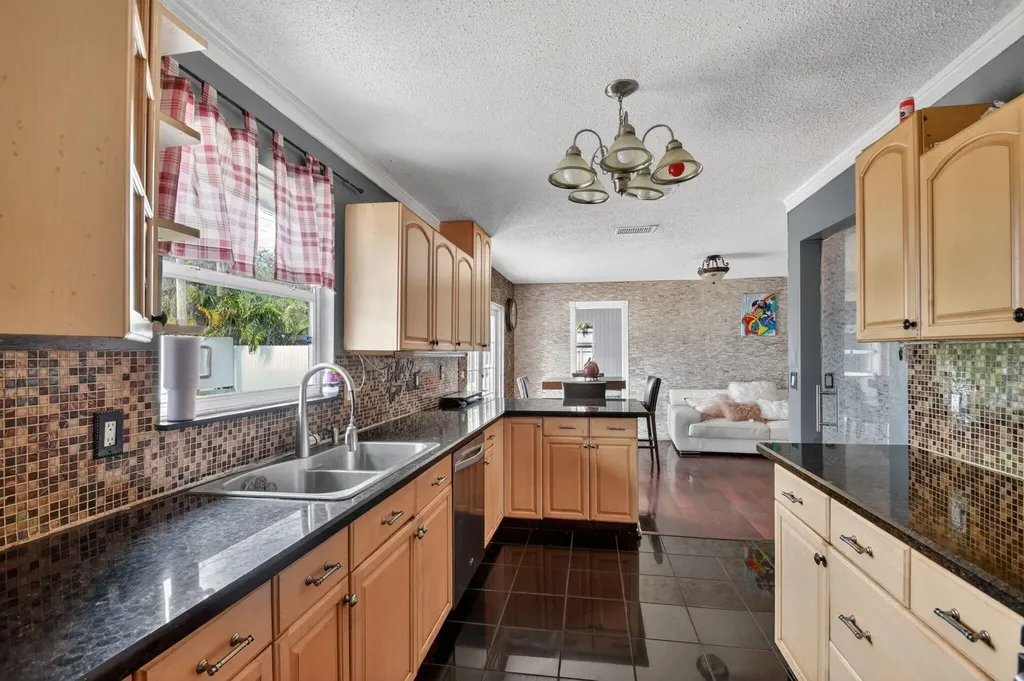 4033 Kent Avenue Lake Worth Beach FL 33461