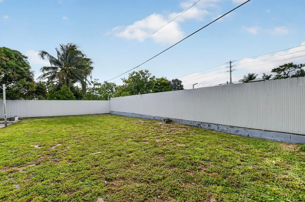 4033 Kent Avenue Lake Worth Beach FL 33461