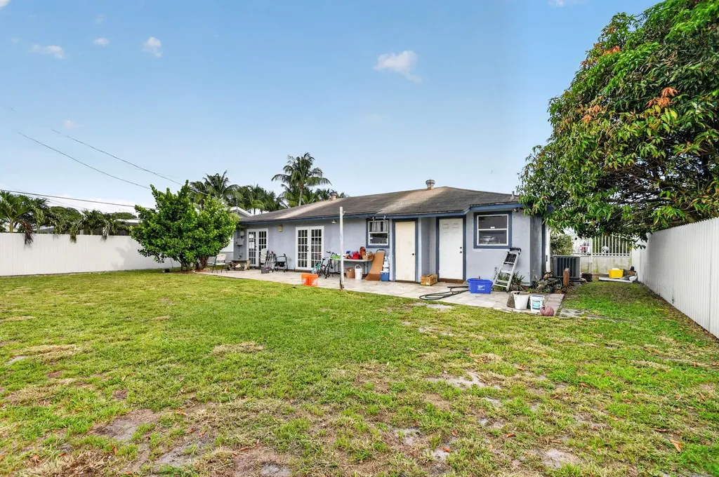 4033 Kent Avenue Lake Worth Beach FL 33461