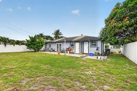 4033 Kent Avenue Lake Worth Beach FL 33461