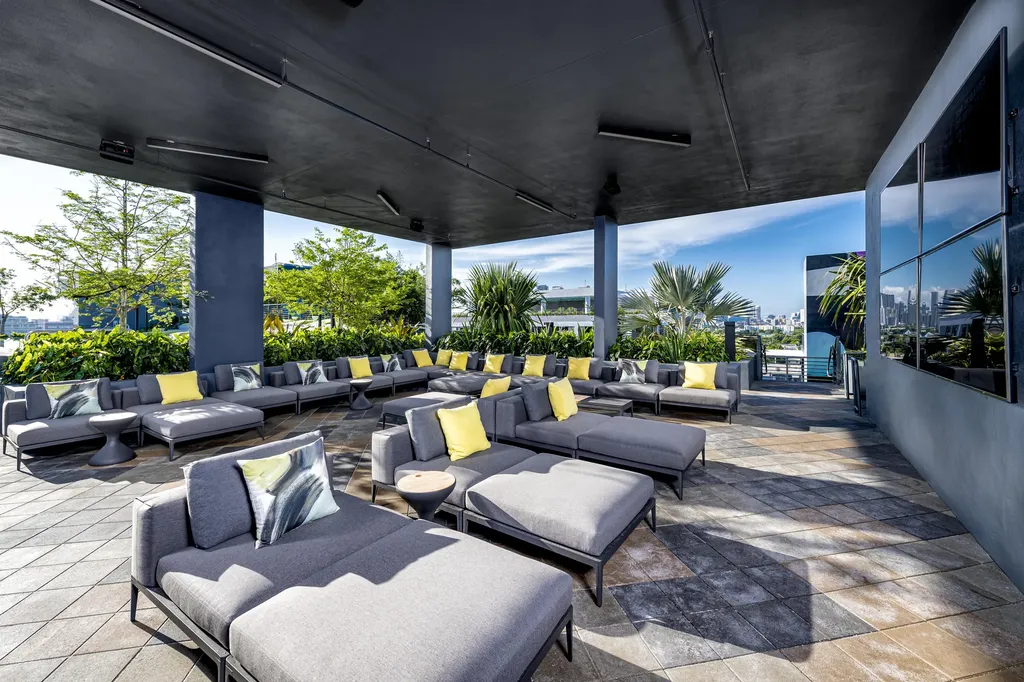 240 NW 25th Street Miami FL 33127
