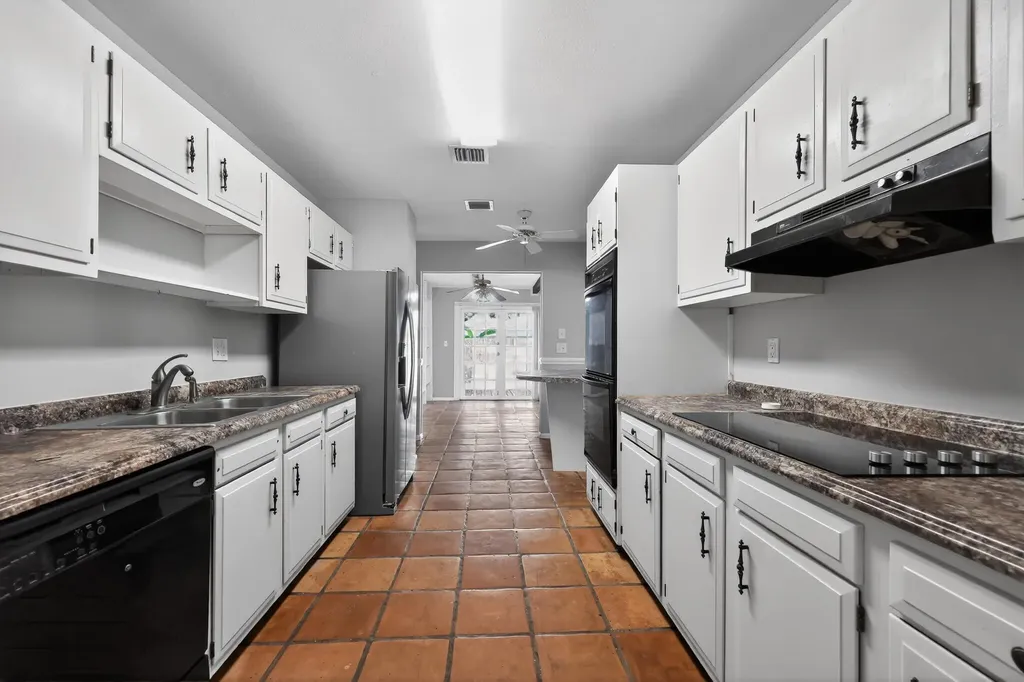748 Place Chateau Delray Beach FL 33445