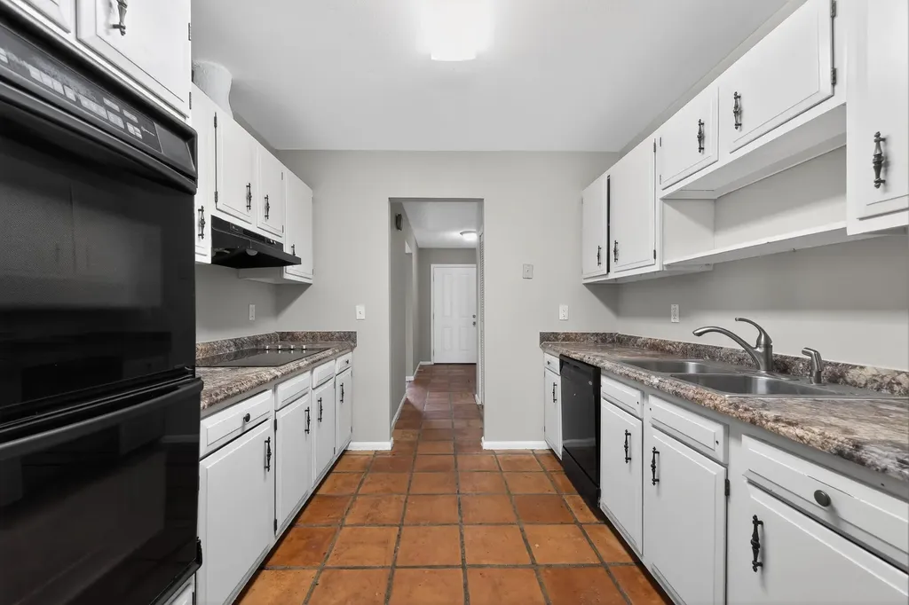 748 Place Chateau Delray Beach FL 33445