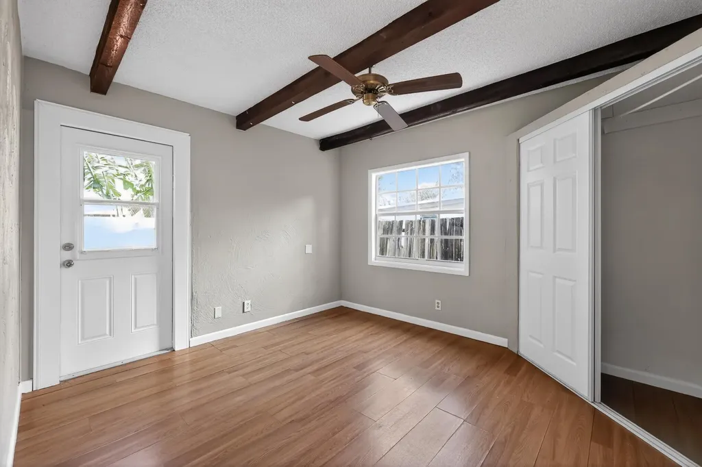 748 Place Chateau Delray Beach FL 33445