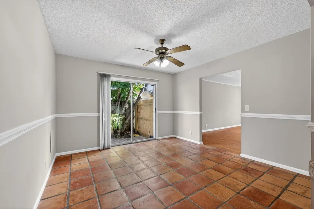 748 Place Chateau Delray Beach FL 33445