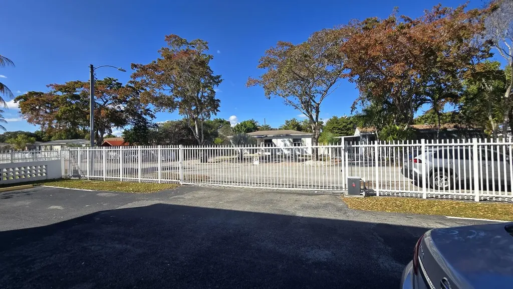 1290 NE 142nd Street North Miami FL 33161