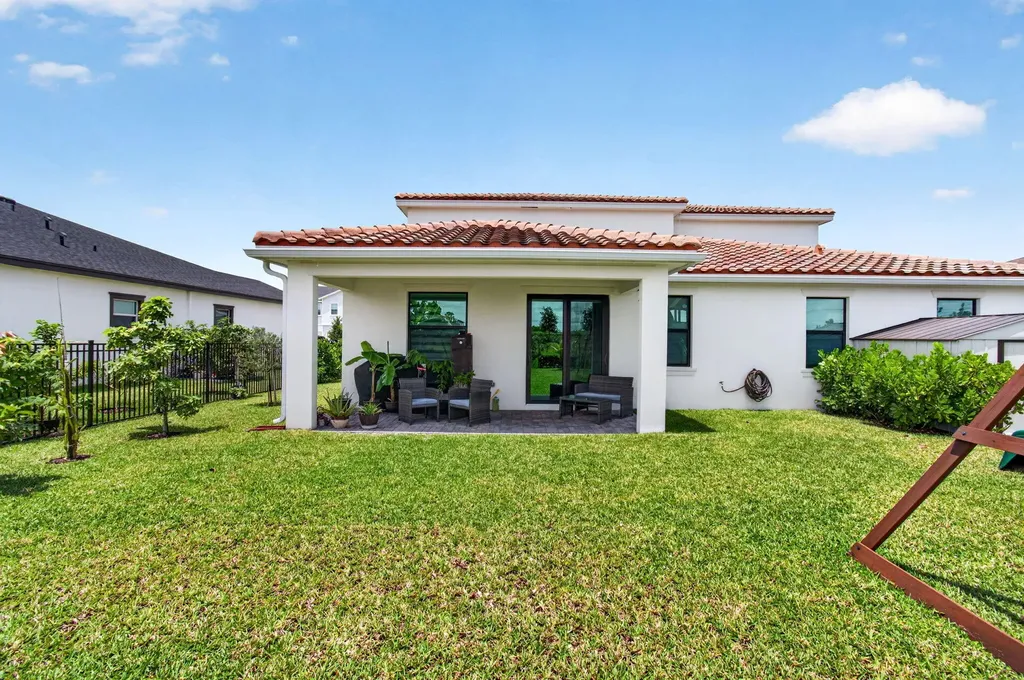 1136 Tangled Orchard Trace Loxahatchee FL 33470
