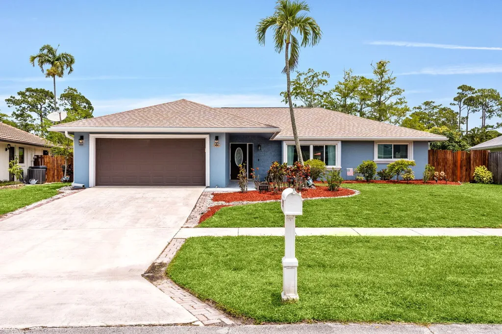 986 Cherry Lane Wellington FL 33414