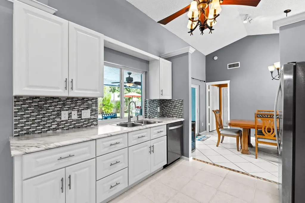 986 Cherry Lane Wellington FL 33414