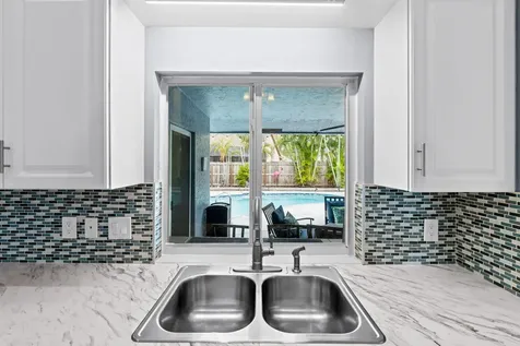 986 Cherry Lane Wellington FL 33414
