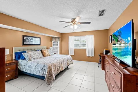 986 Cherry Lane Wellington FL 33414