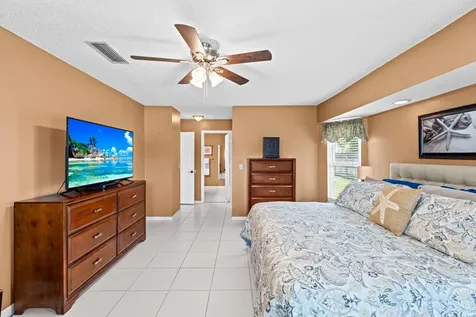 986 Cherry Lane Wellington FL 33414