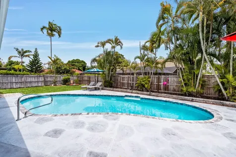 986 Cherry Lane Wellington FL 33414