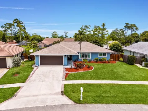 986 Cherry Lane Wellington FL 33414