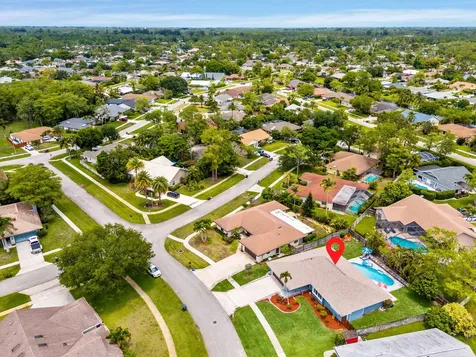 986 Cherry Lane Wellington FL 33414