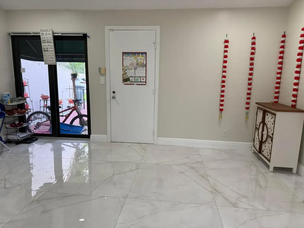 6420 Via Tierra Boca Raton FL 33433