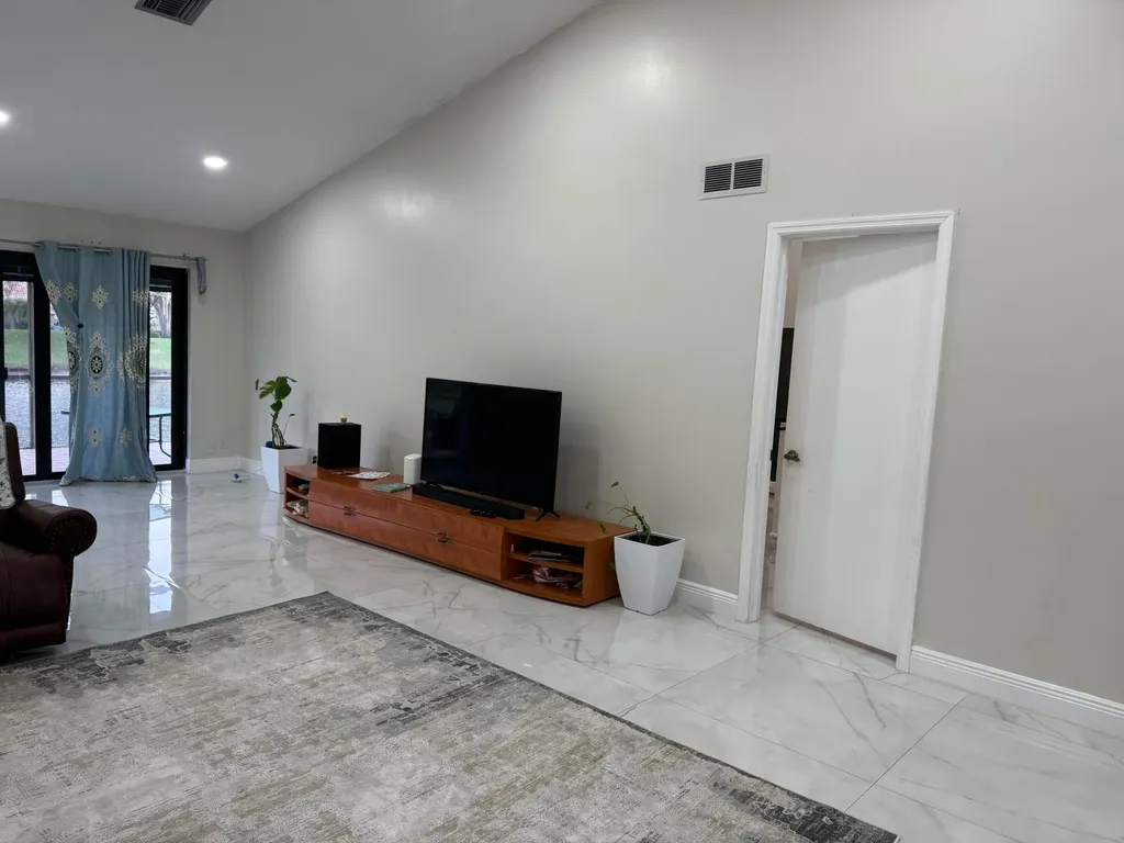 6420 Via Tierra Boca Raton FL 33433