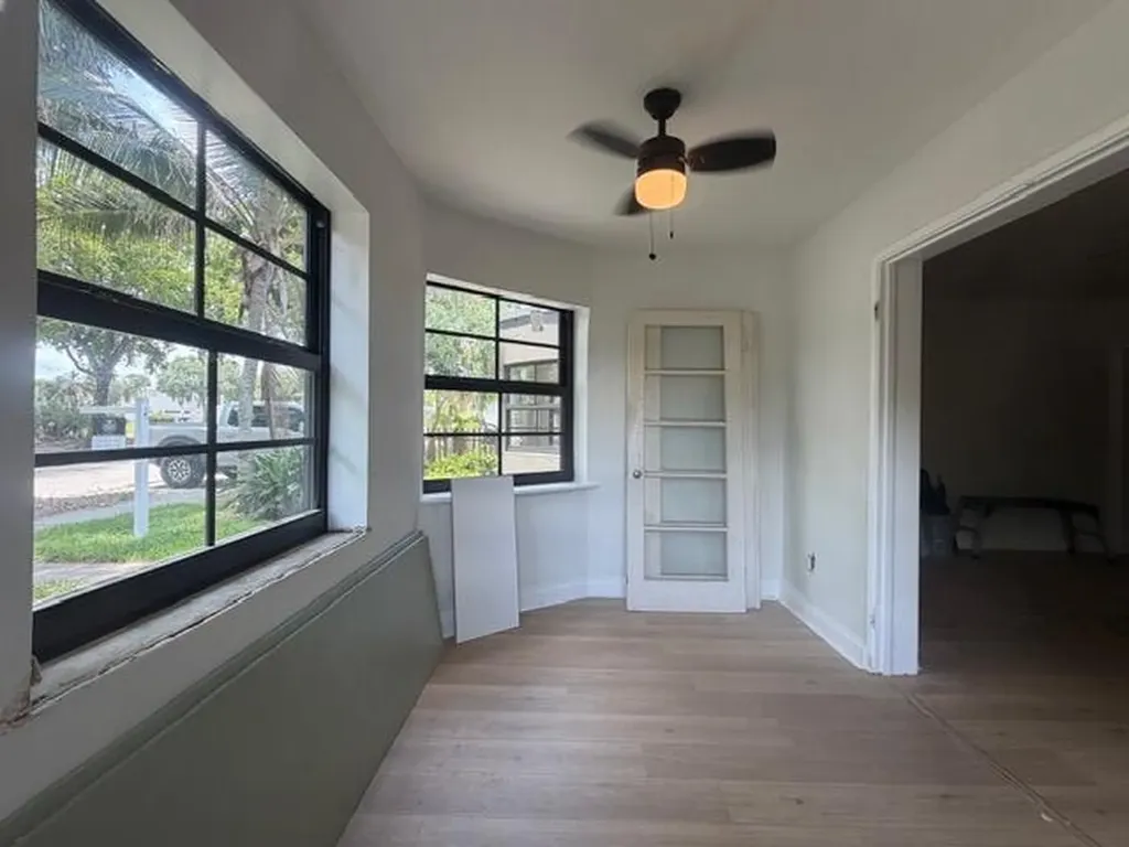 521 48th Street West Palm Beach FL 33407