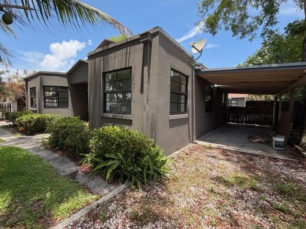 521 48th Street West Palm Beach FL 33407