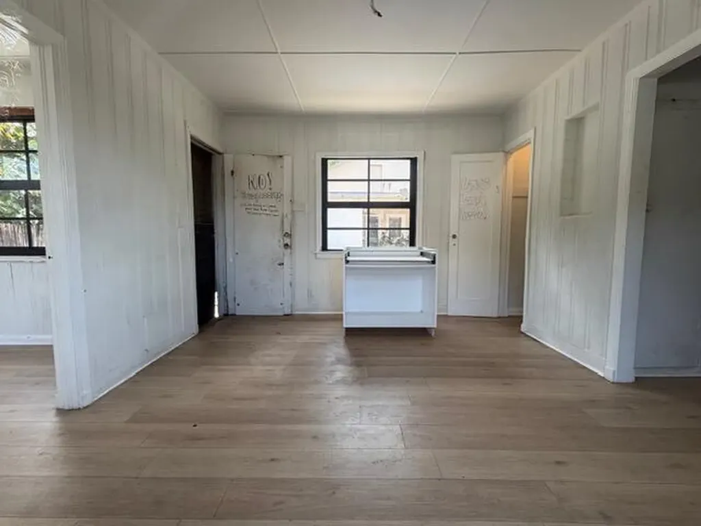 521 48th Street West Palm Beach FL 33407