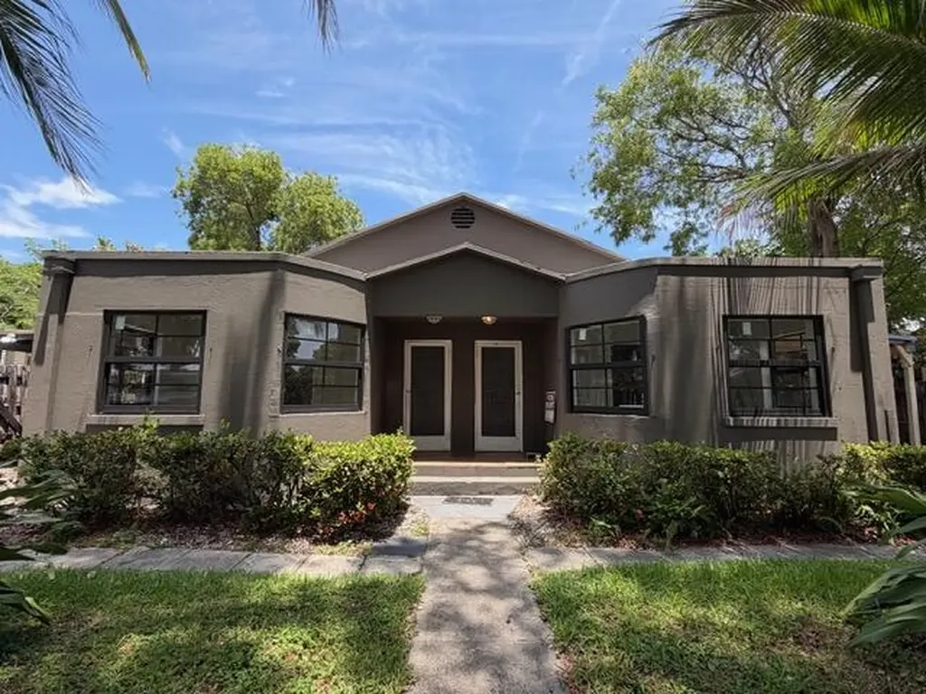 521 48th Street West Palm Beach FL 33407