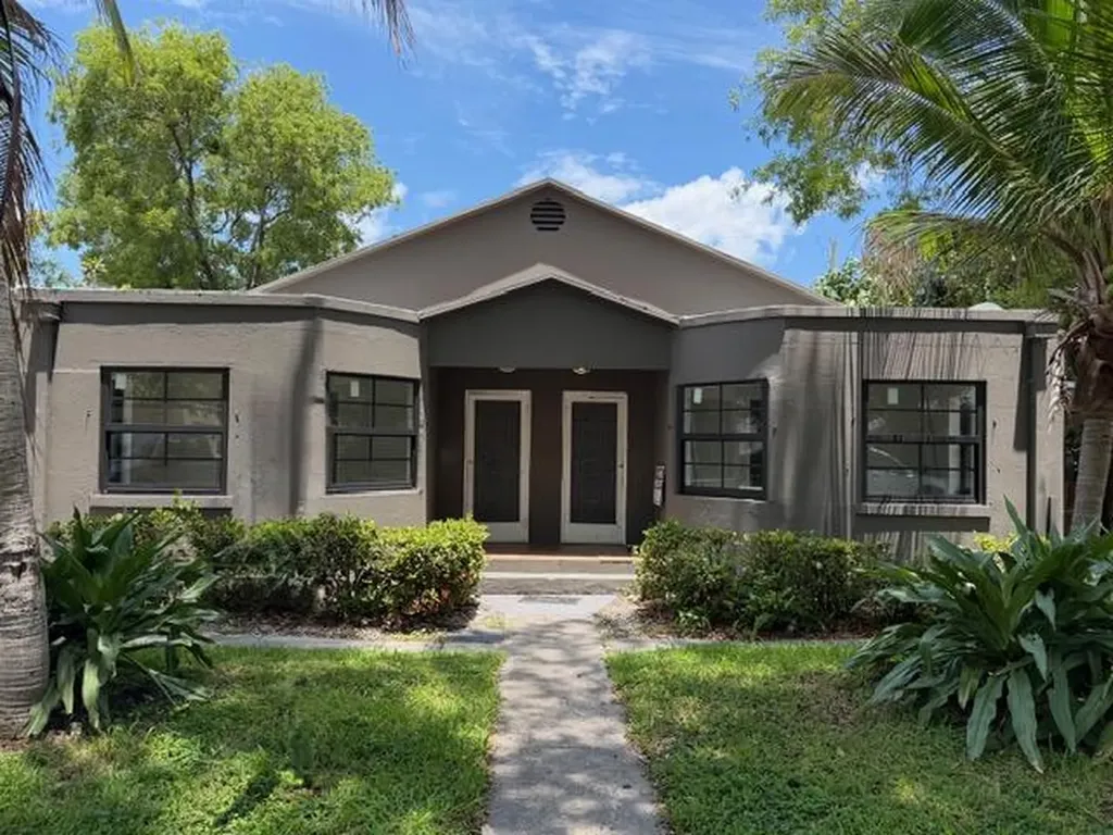 521 48th Street West Palm Beach FL 33407