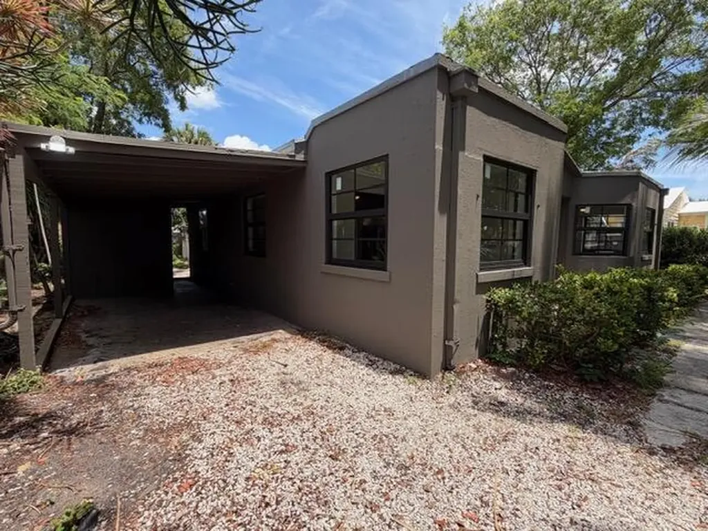 521 48th Street West Palm Beach FL 33407