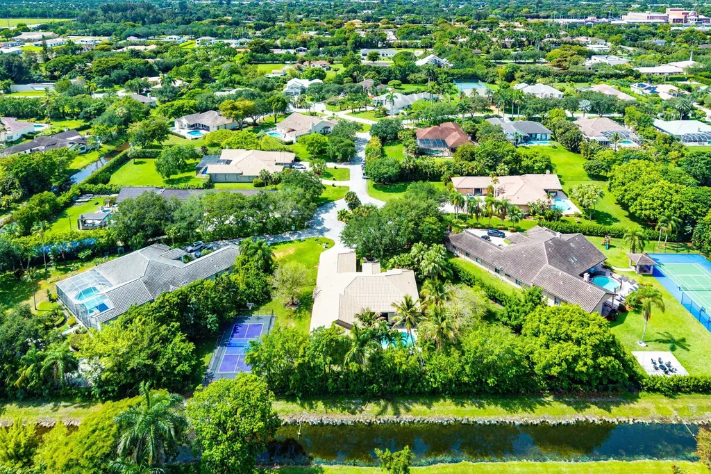11600 NW 5th Street Plantation FL 33325