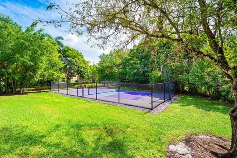 11600 NW 5th Street Plantation FL 33325