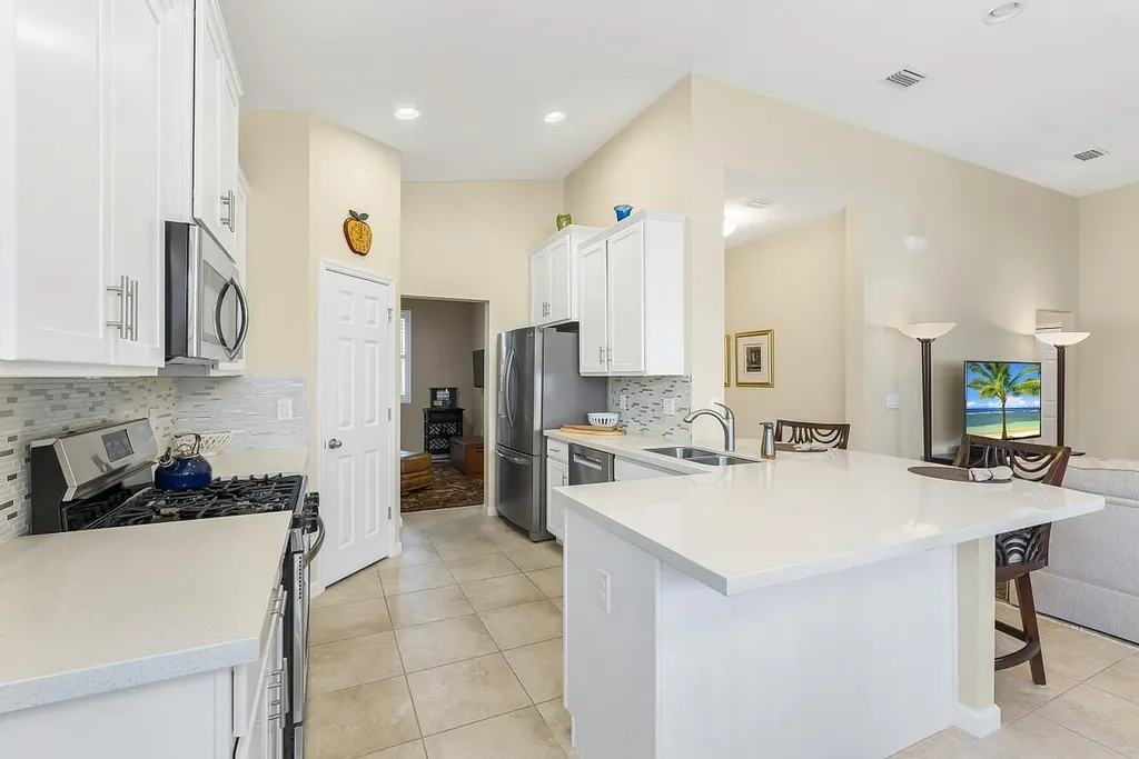 7218 E Village Square Vero Beach FL 32966