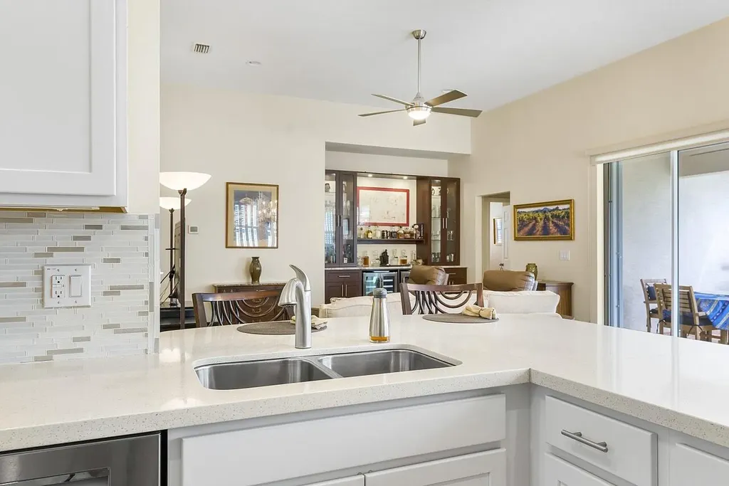7218 E Village Square Vero Beach FL 32966