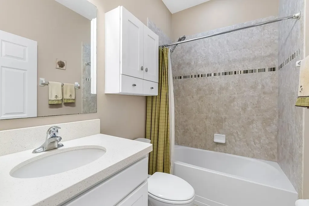 7218 E Village Square Vero Beach FL 32966