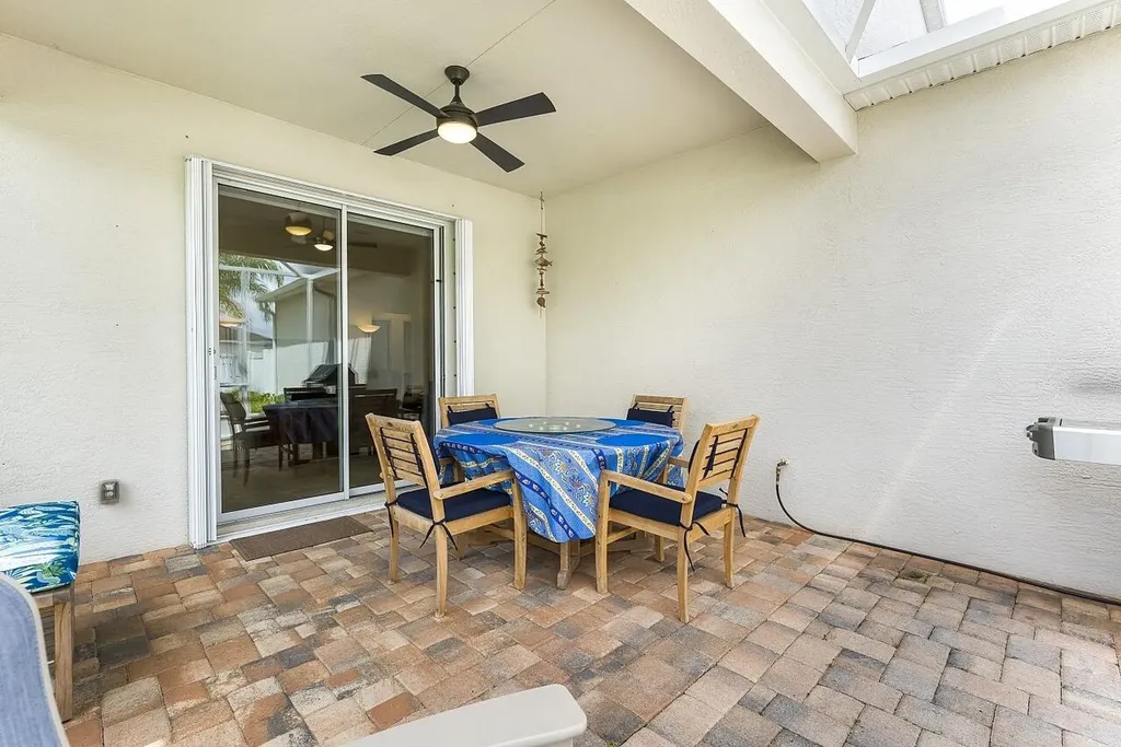 7218 E Village Square Vero Beach FL 32966
