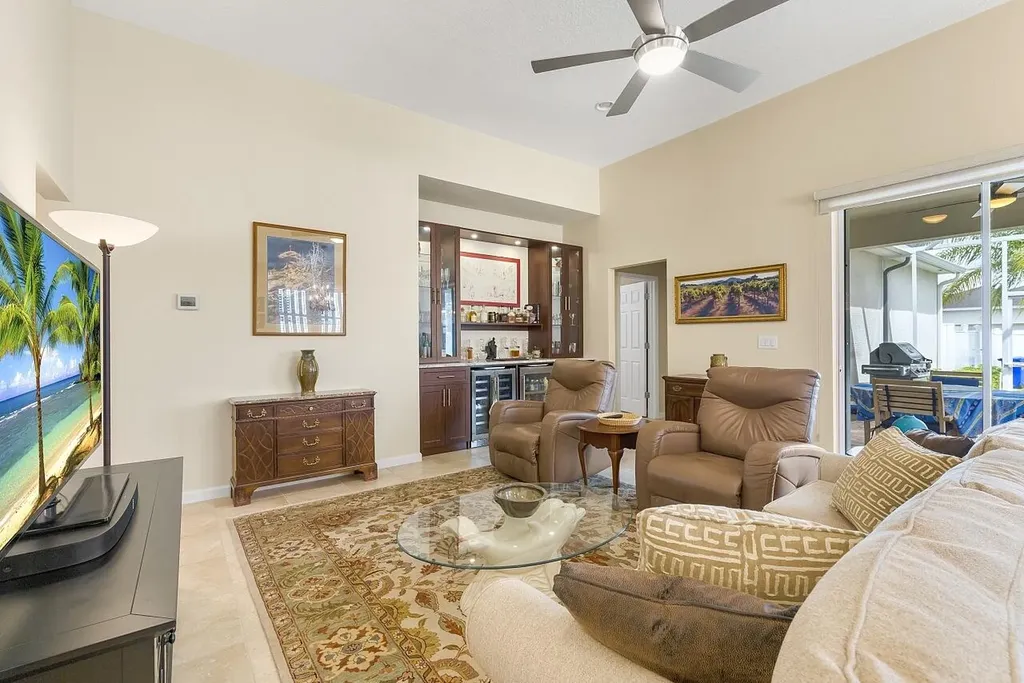 7218 E Village Square Vero Beach FL 32966