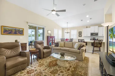 7218 E Village Square Vero Beach FL 32966