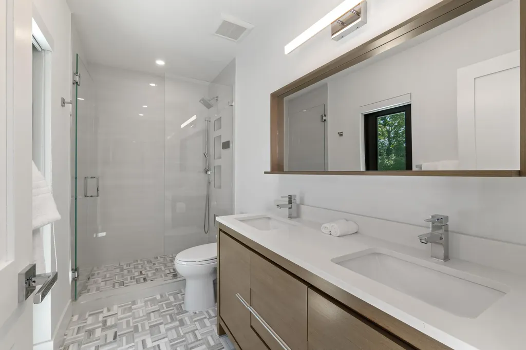 820 Canary Walk Delray Beach FL 33483