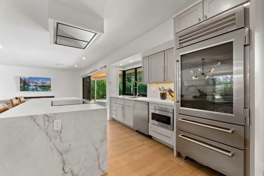 820 Canary Walk Delray Beach FL 33483