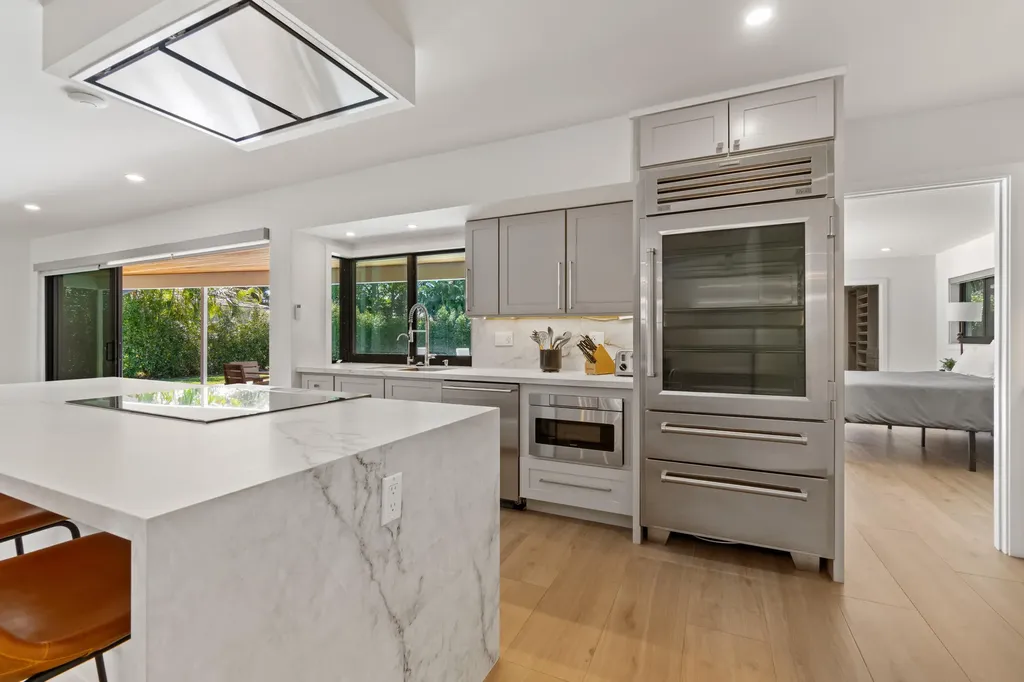 820 Canary Walk Delray Beach FL 33483